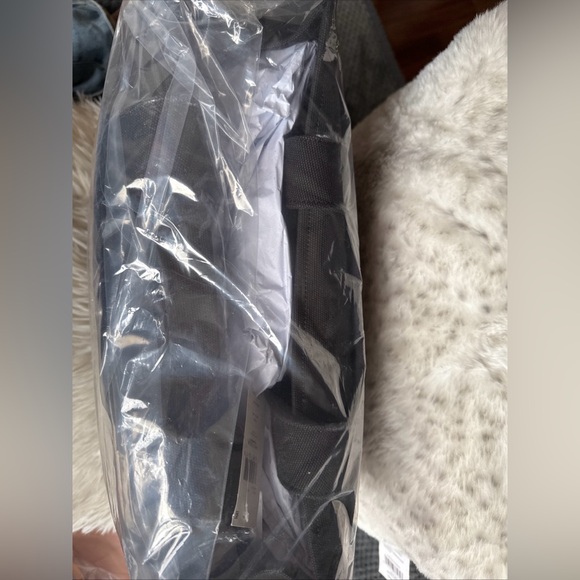 Coach Zip Cargo Bag Large Shopper Tote 42 Black CP163 NWT - Picture 3 of 9